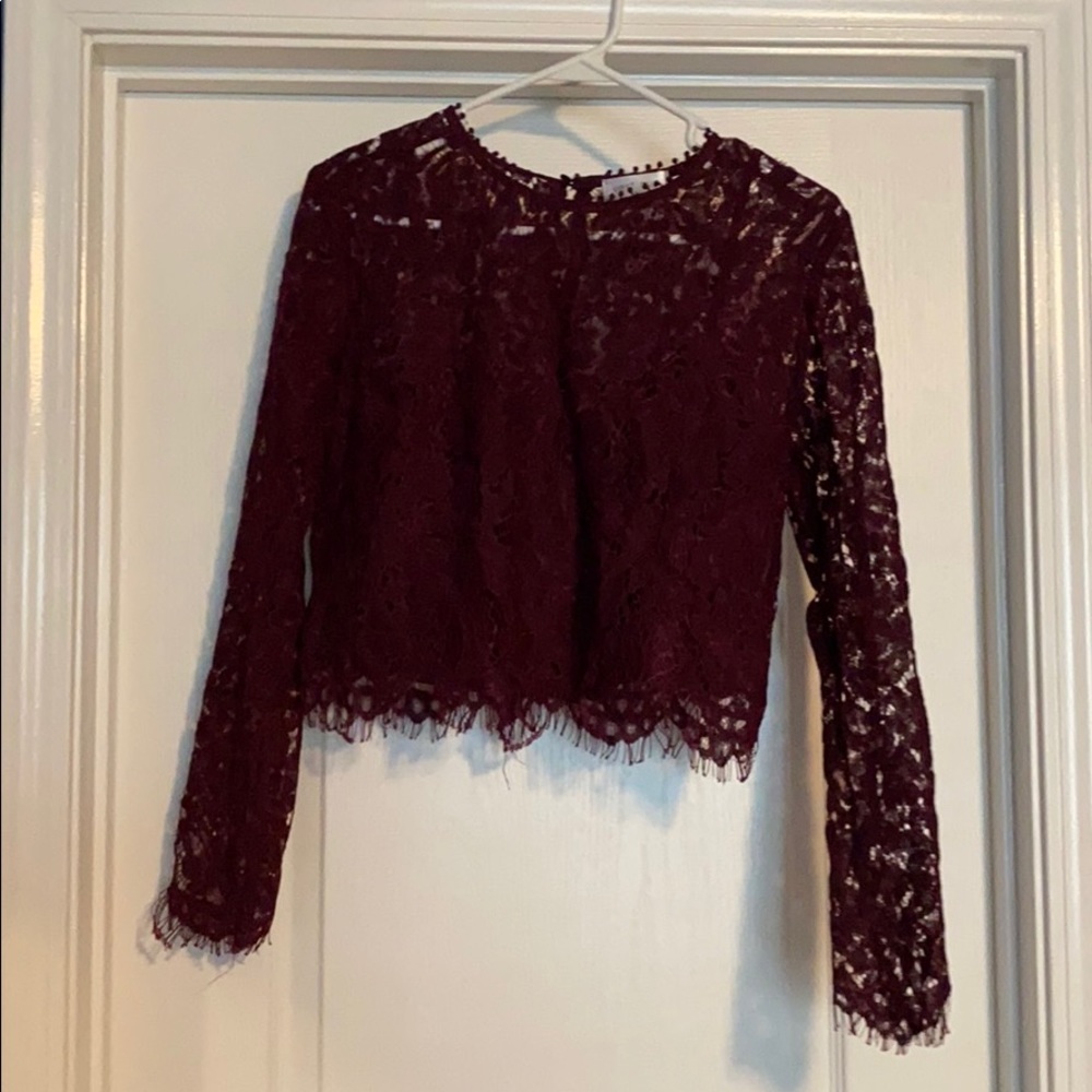 Vestique cropped lace top